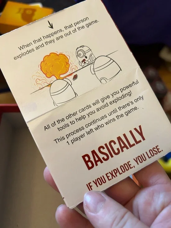 Exploding Minions Card Game - Yellow - Picture 4 of 8